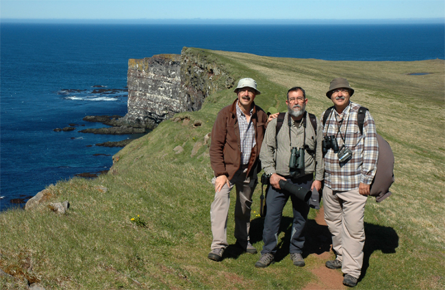 Algunos miembros del grupo Barbatus<br />
Javier Valls.<br />
Acantalidos de Latrabag, Fiordos del Noroeste, Islandia.<br />
Junio 2015